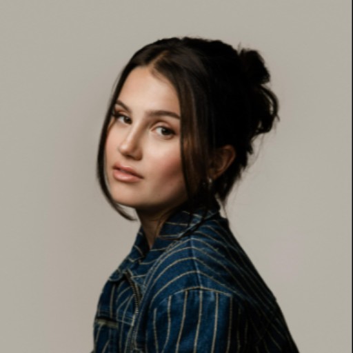 Erika Swayze