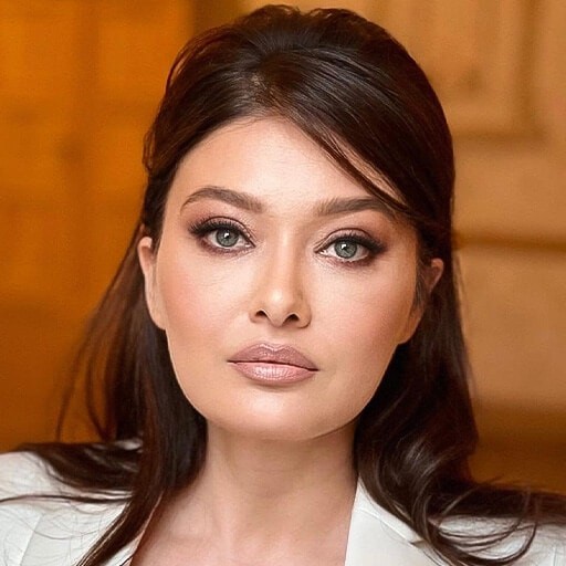 Nurgül Yesilçay